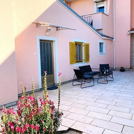 Apartments Prodan Fazana Exterior photo